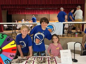 Junior Rockhounds at San Luis obispo gem and mineral clubs gems by the sea show